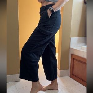 GAP Midrise Twill Cargo Pants.  6P